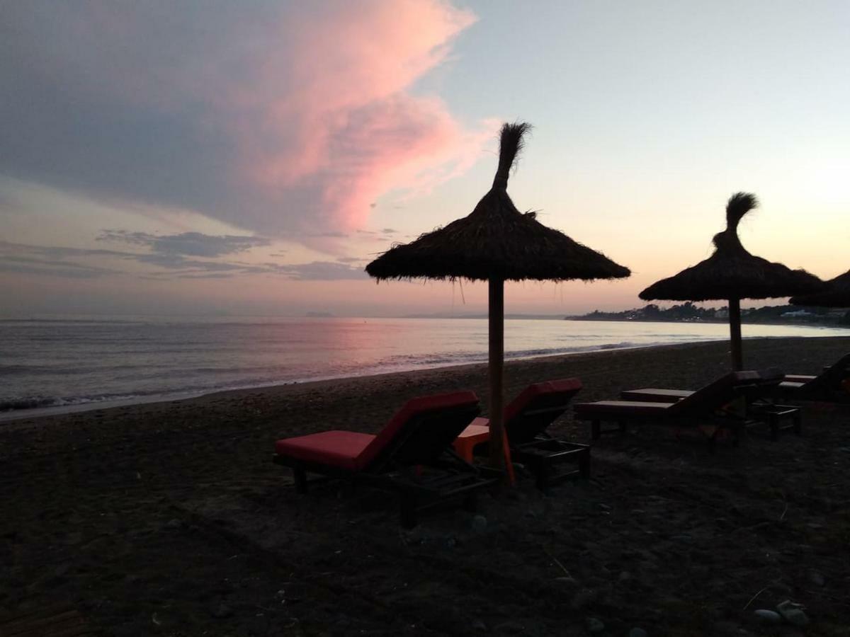 Casa Cachita 2-Confortable Estudio A Pie De Playa เอสเตโปนา ภายนอก รูปภาพ